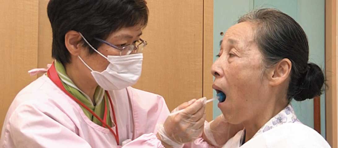 嚥下評価の実施